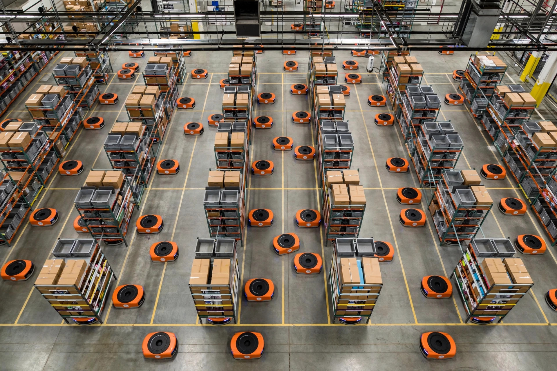 Shuttle-based goods-to-person pick station in operation