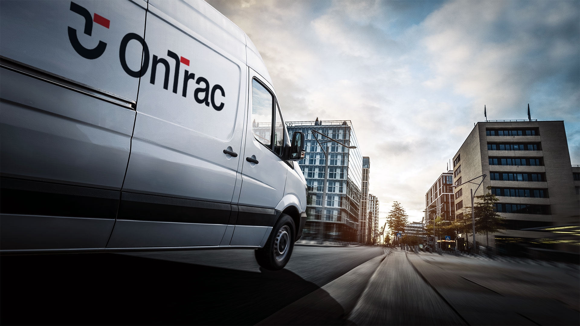 Regional Parcel Carriers vs UPS/FedEx: A West Coast Small-Parcel Savings Playbook